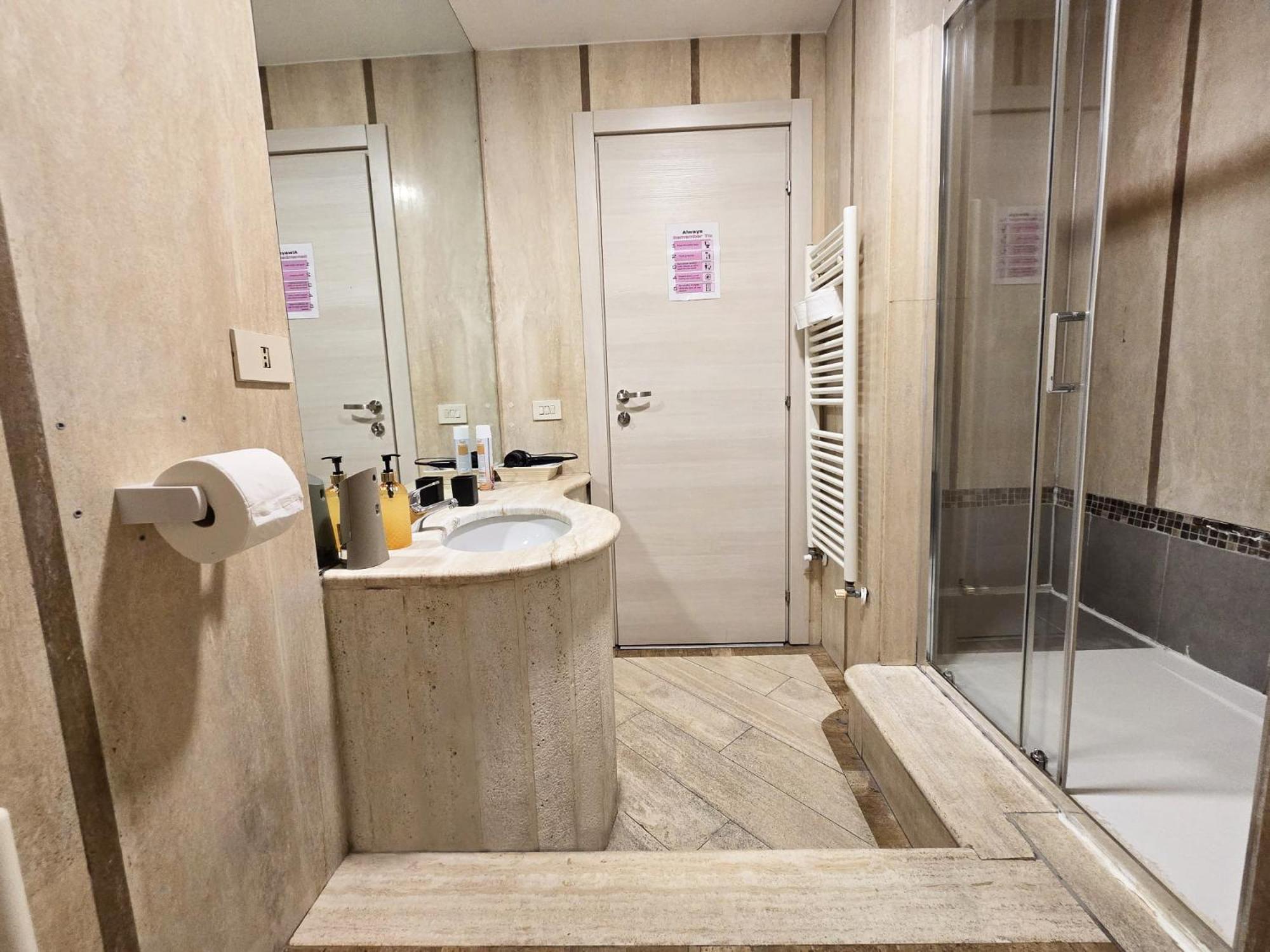 Myomax Guesthouse Roma Ngoại thất bức ảnh
